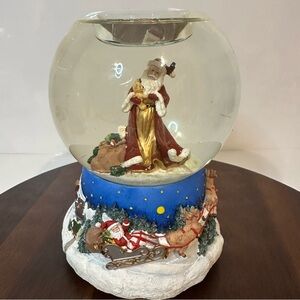 PartyLite P7618 Santa Father Christmas Musical Snow Globe – Vintage 2001 – READ